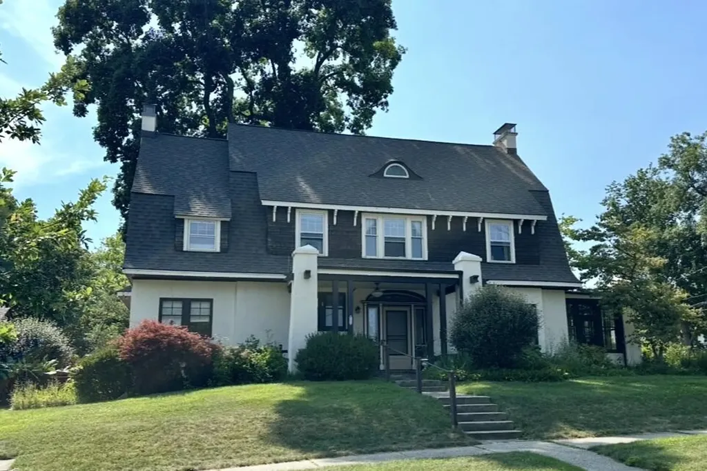 204 Monroe Street Kalamazoo City MI 49006