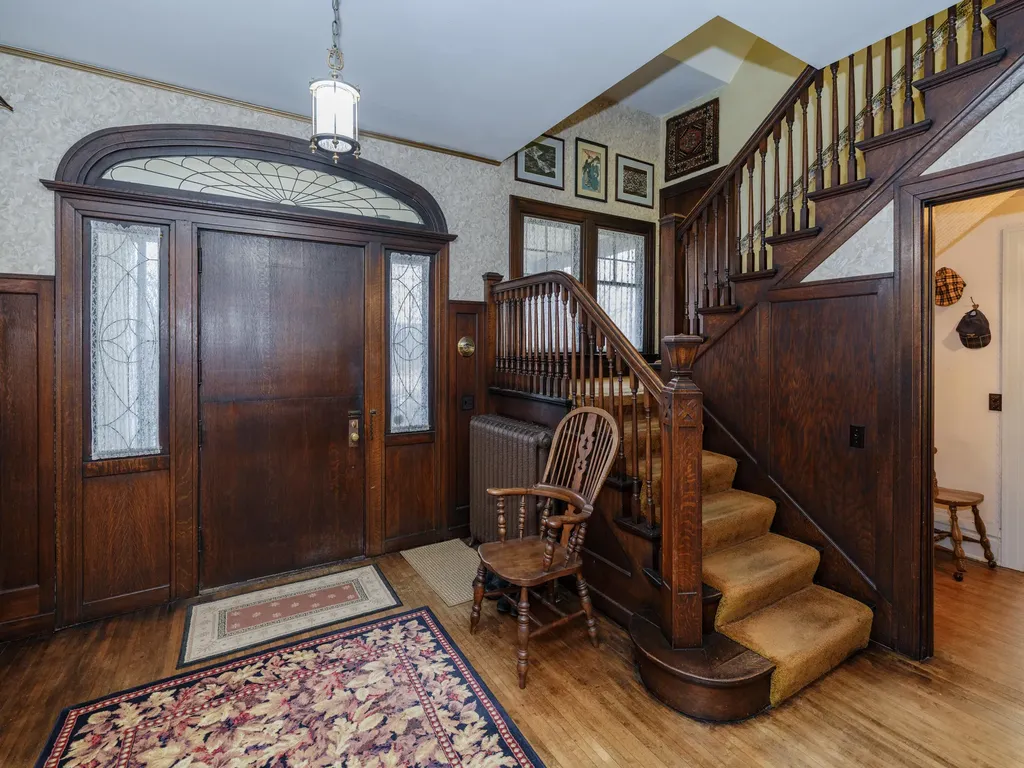 204 Monroe Street Kalamazoo City MI 49006