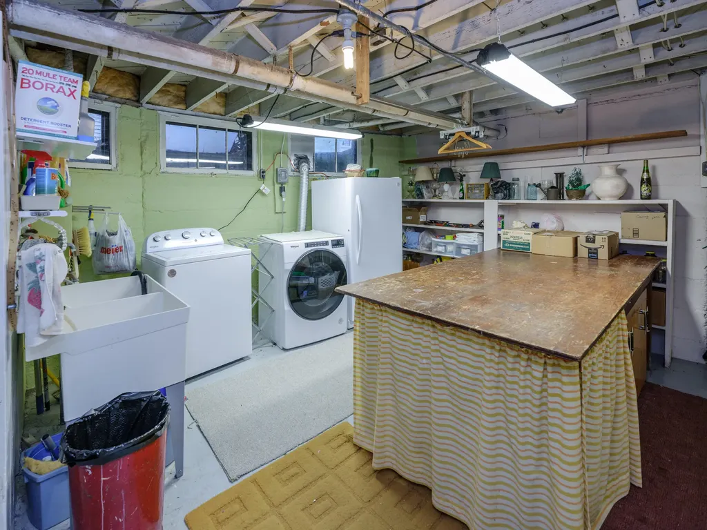 204 Monroe Street Kalamazoo City MI 49006