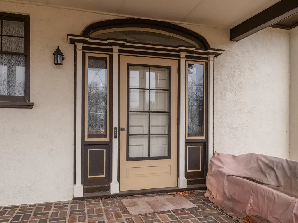 204 Monroe Street Kalamazoo City MI 49006