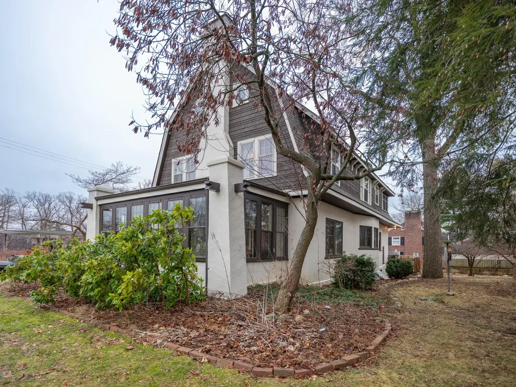 204 Monroe Street Kalamazoo City MI 49006