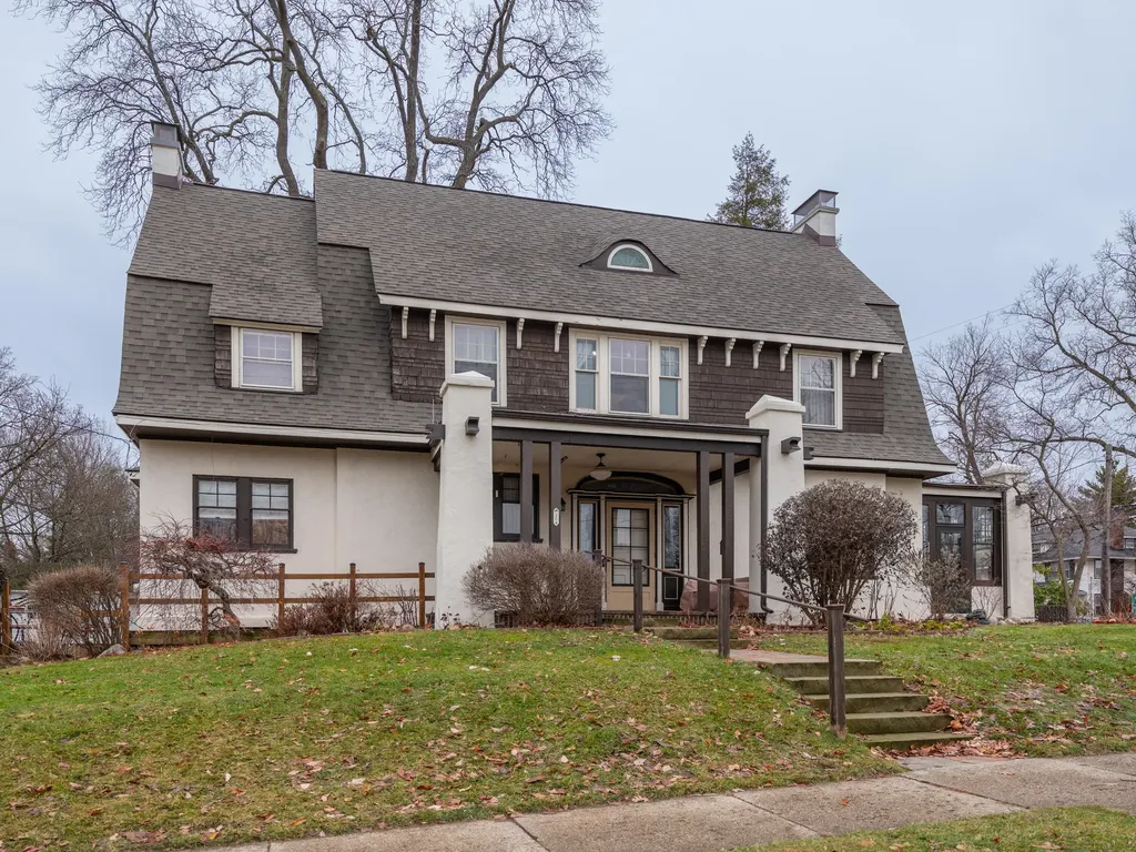 204 Monroe Street Kalamazoo City MI 49006