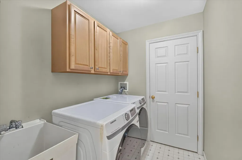 1041 Bicentennial Parkway Pittsfield Charter Township MI 48108