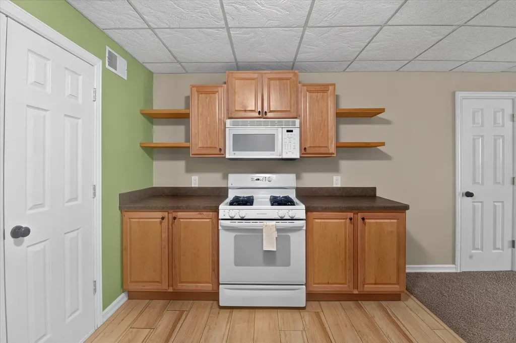 1041 Bicentennial Parkway Pittsfield Charter Township MI 48108