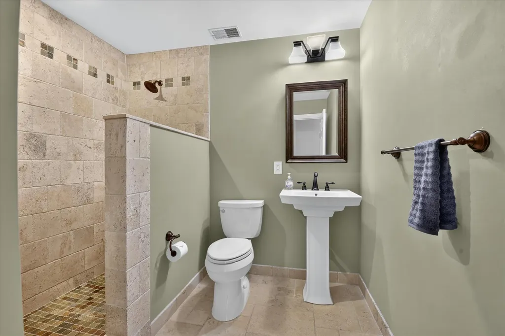 1041 Bicentennial Parkway Pittsfield Charter Township MI 48108