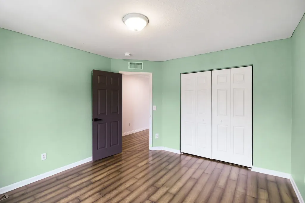 714 Fraser Grove Schoolcraft Township MI 49097