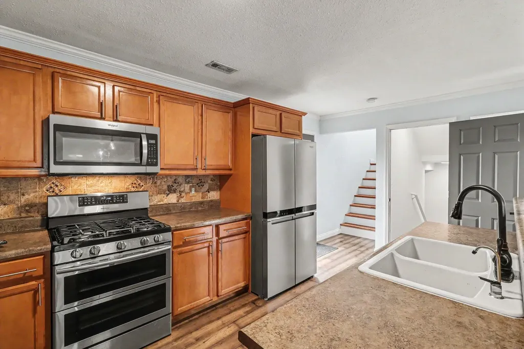 714 Fraser Grove Schoolcraft Township MI 49097