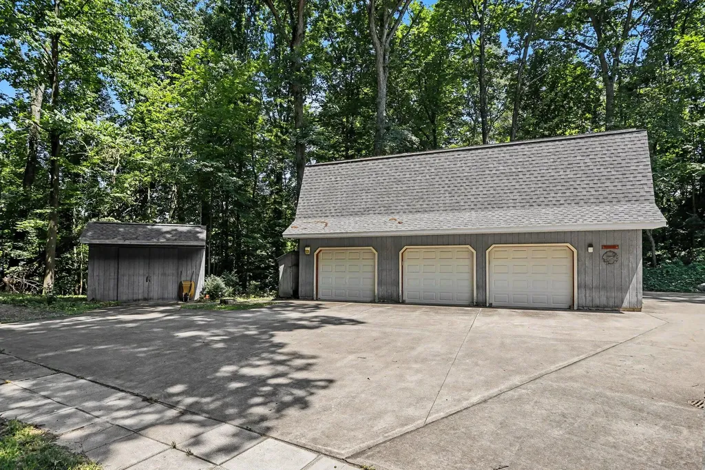 8775 W S Avenue Texas Charter Township MI 49087