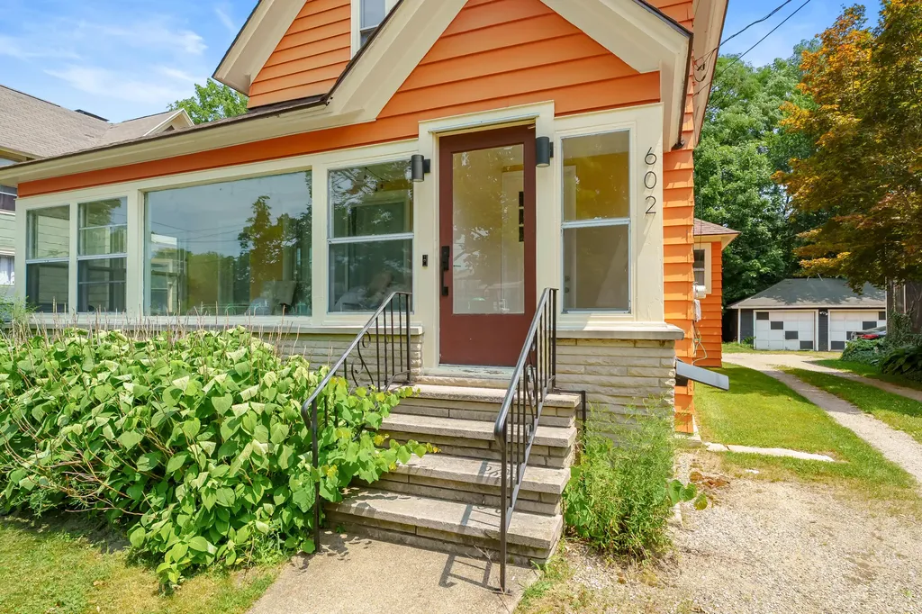 602 Woodward Avenue Kalamazoo City MI 49007