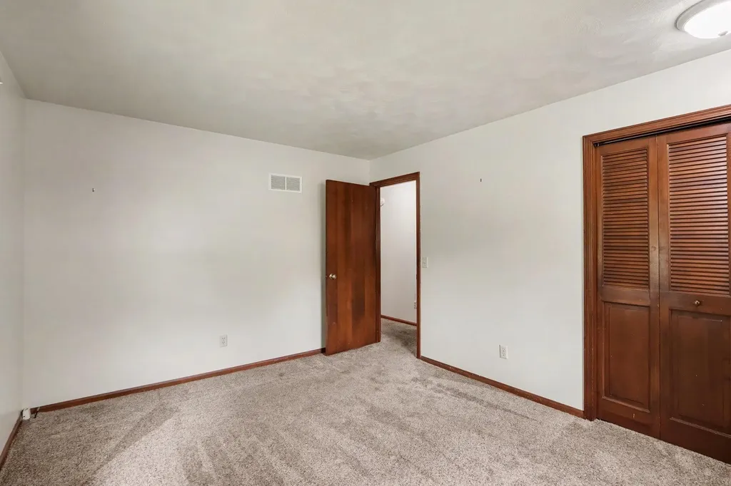 930 Piccadilly Road Kalamazoo City MI 49006