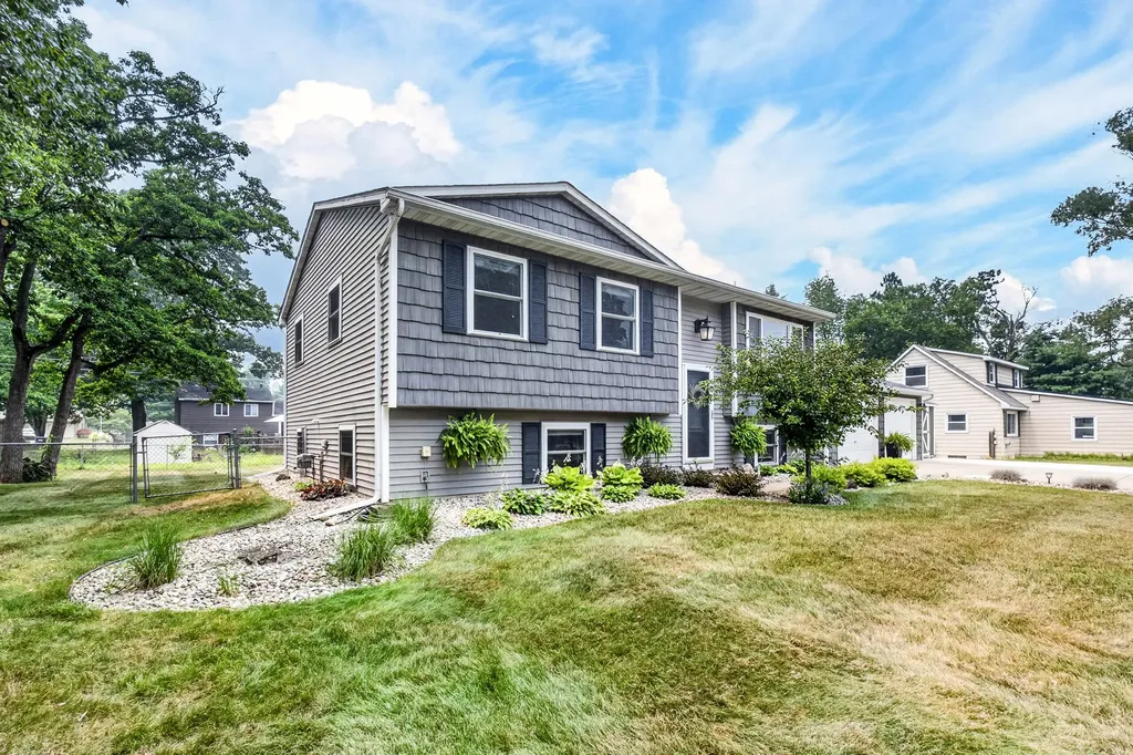 57380 Hamilton Drive Antwerp Township MI 49071