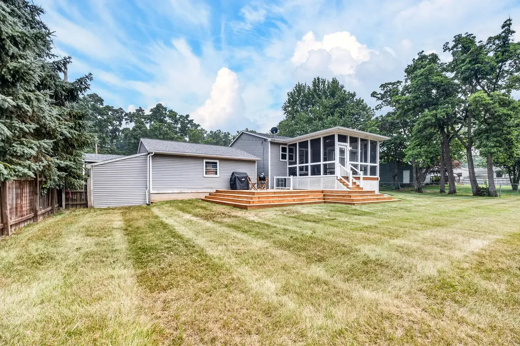 57380 Hamilton Drive Antwerp Township MI 49071