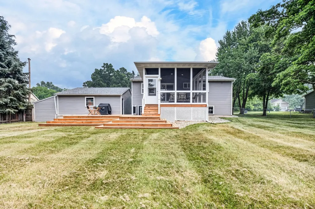 57380 Hamilton Drive Antwerp Township MI 49071
