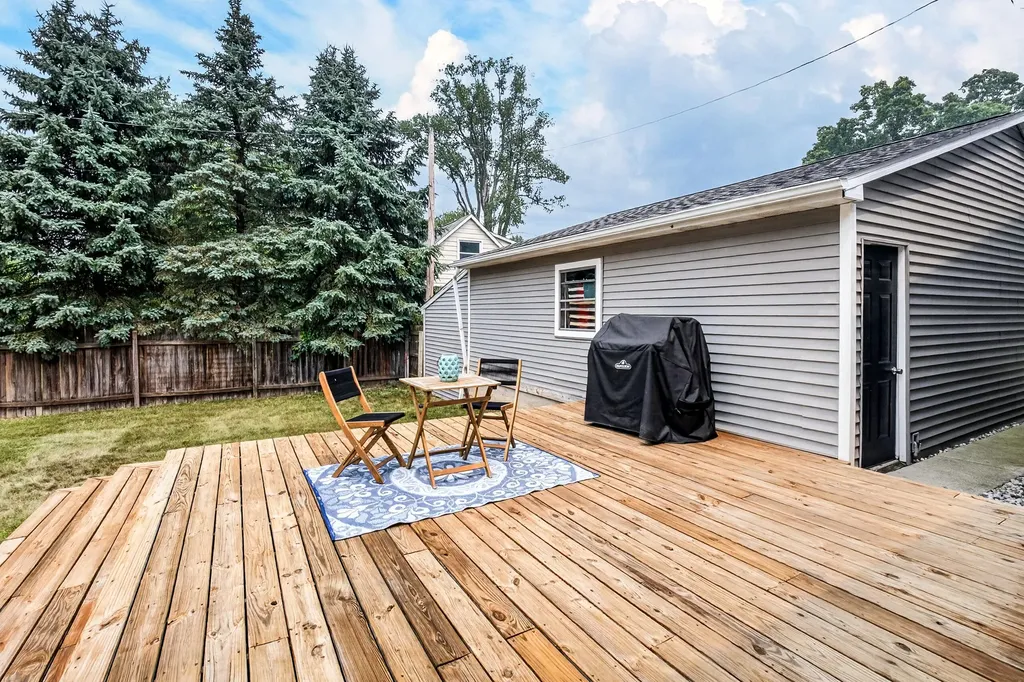 57380 Hamilton Drive Antwerp Township MI 49071