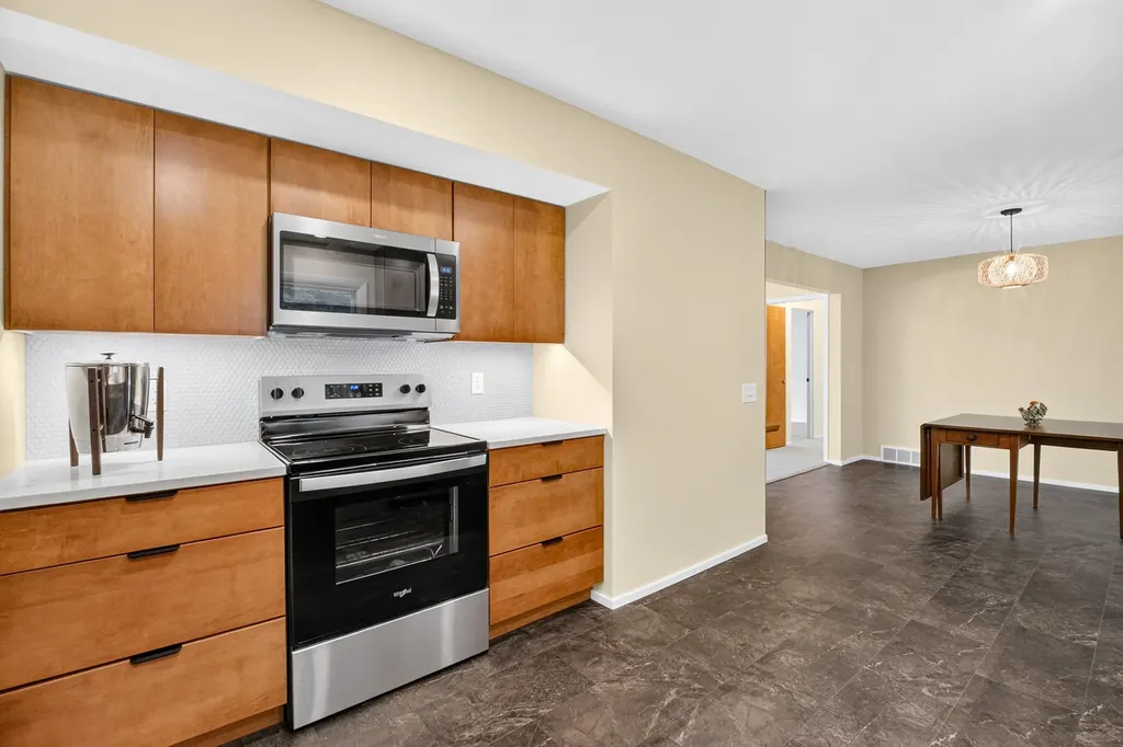 2244 Sycamore Lane Kalamazoo City MI 49008