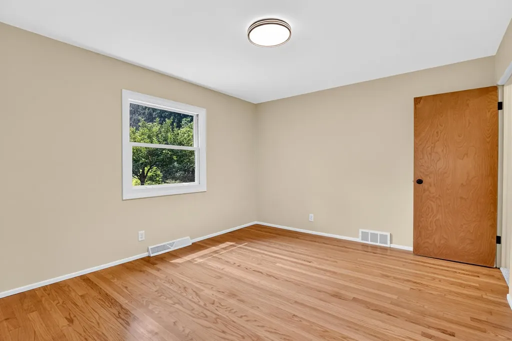 2244 Sycamore Lane Kalamazoo City MI 49008