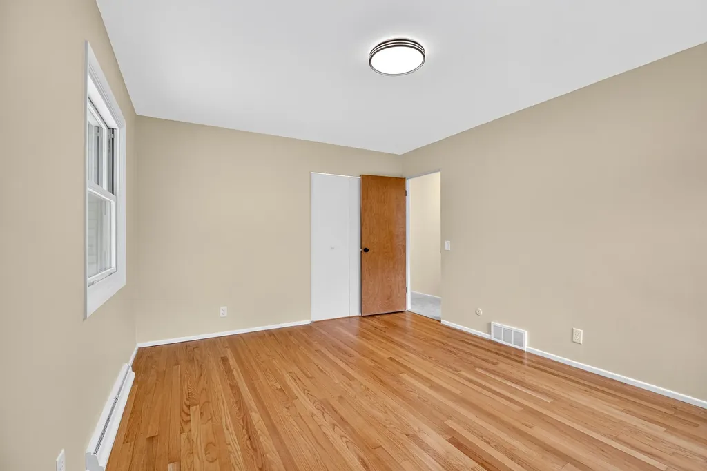 2244 Sycamore Lane Kalamazoo City MI 49008