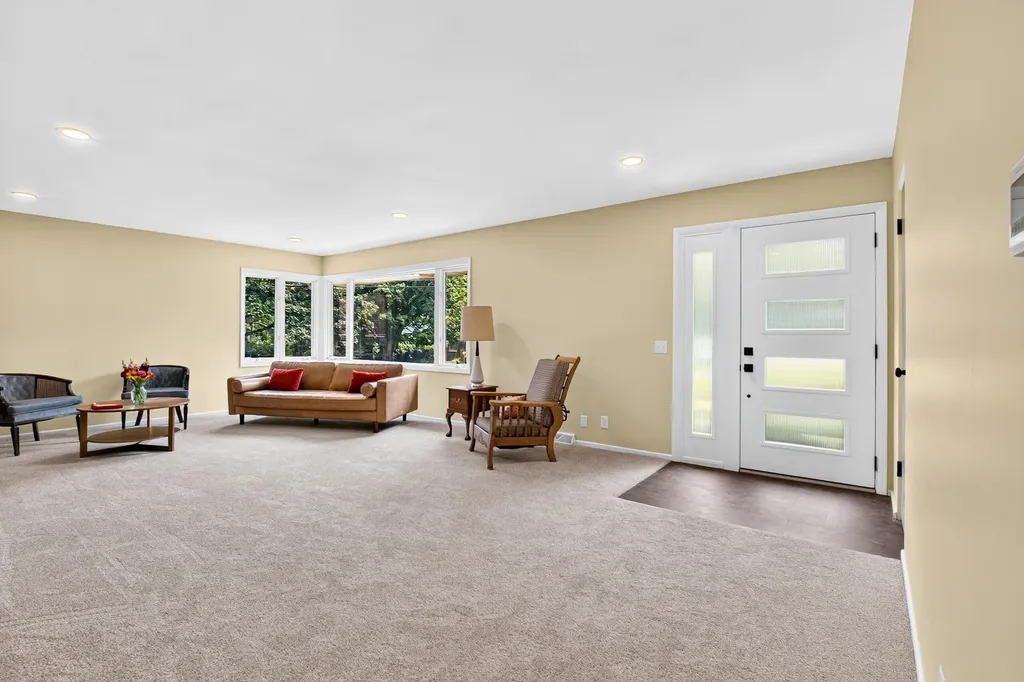 2244 Sycamore Lane Kalamazoo City MI 49008