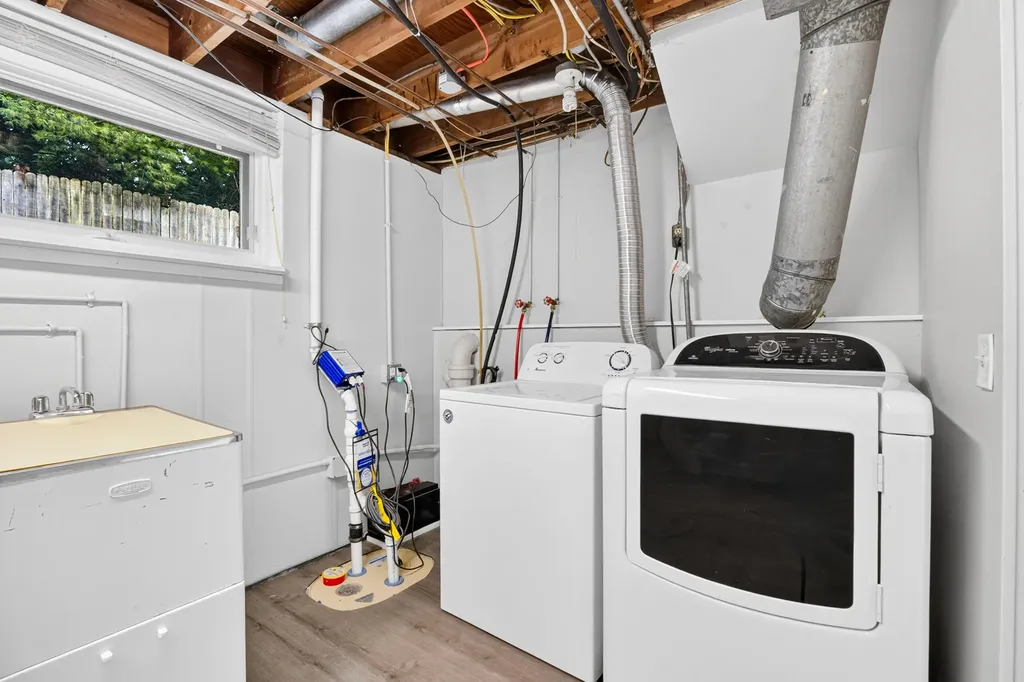 2244 Sycamore Lane Kalamazoo City MI 49008