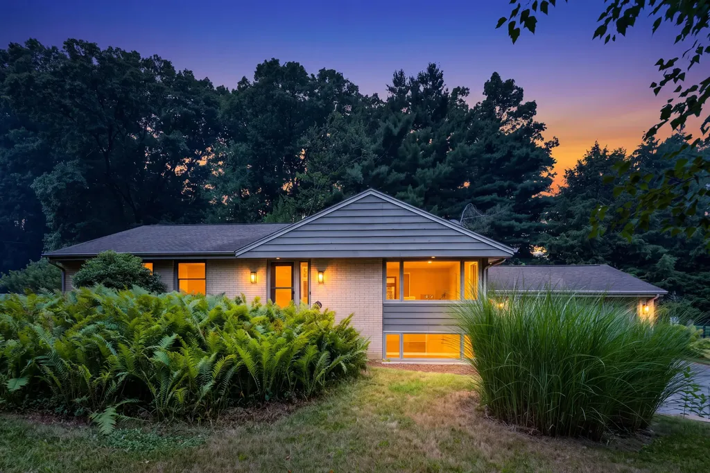 2244 Sycamore Lane Kalamazoo City MI 49008