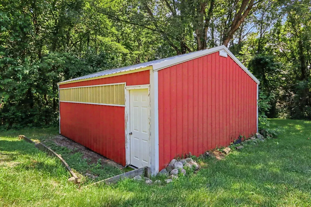2534 N 36th Street Charleston Township MI 49053