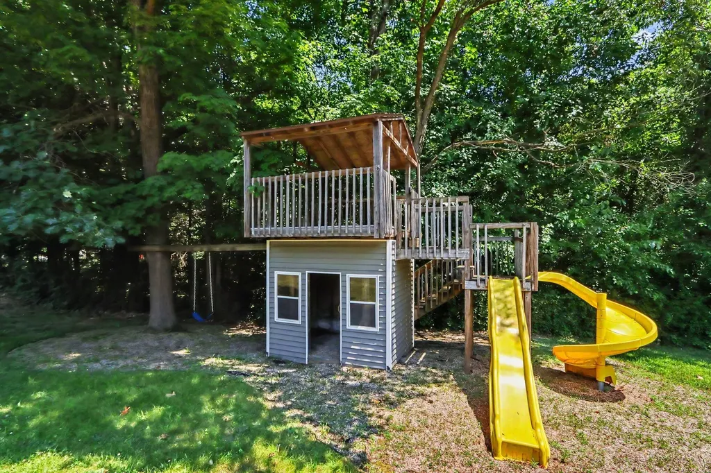 2534 N 36th Street Charleston Township MI 49053