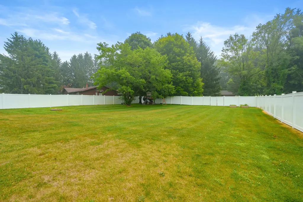 5136 Lake Pines Court Pavilion Township MI 49097