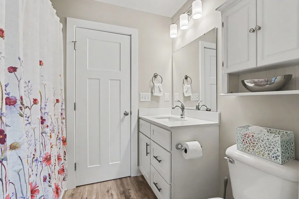 1243 S Village Circle Oshtemo Charter Township MI 49009