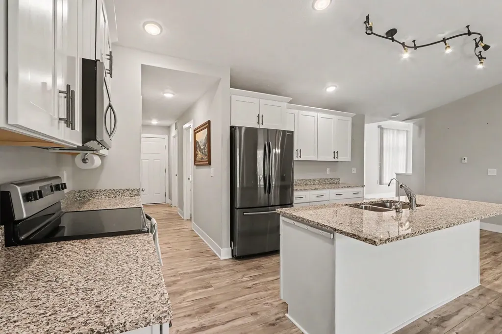 1243 S Village Circle Oshtemo Charter Township MI 49009