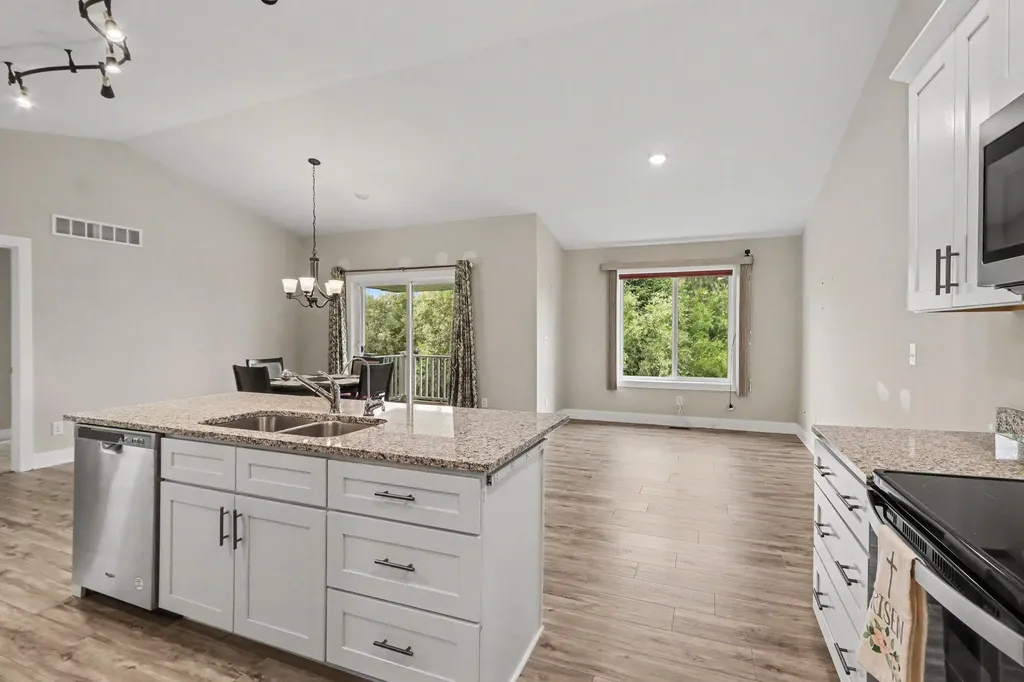 1243 S Village Circle Oshtemo Charter Township MI 49009