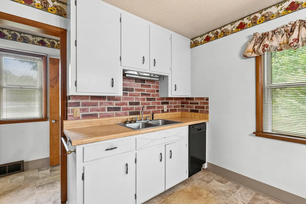 133 Waupaka Drive Bedford Charter Township MI 49037