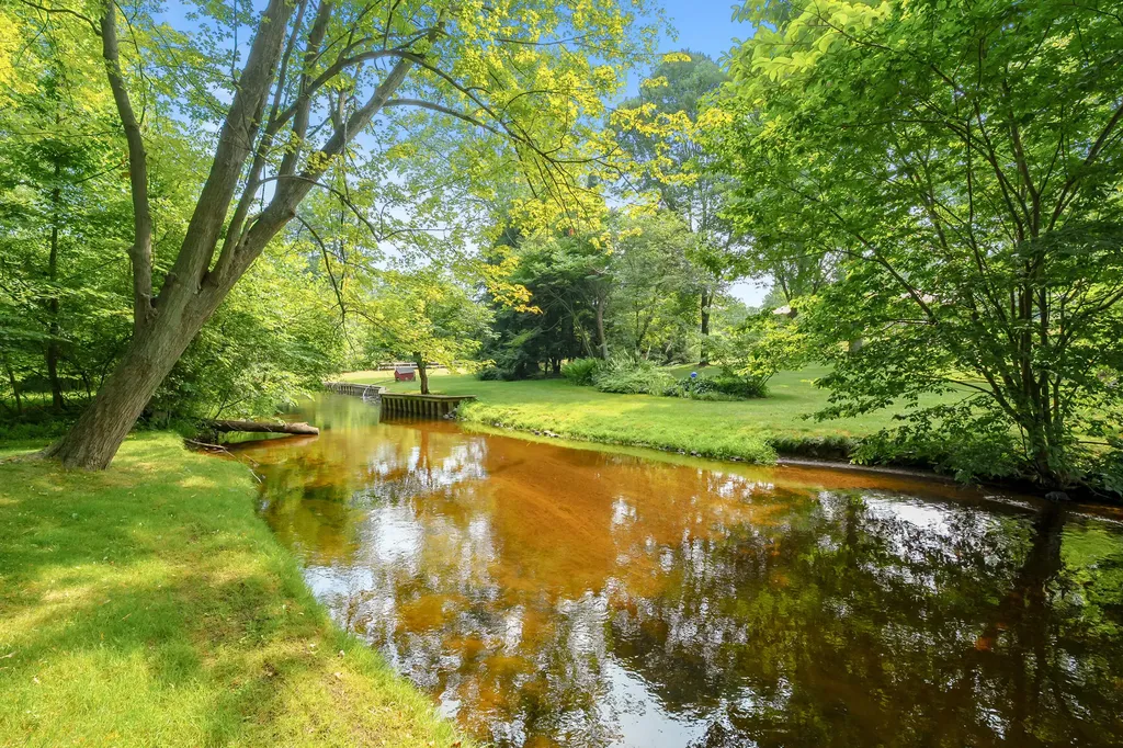 133 Waupaka Drive Bedford Charter Township MI 49037