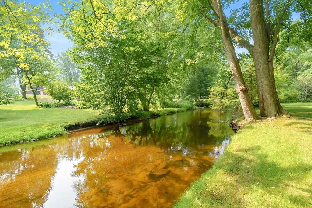 133 Waupaka Drive Bedford Charter Township MI 49037