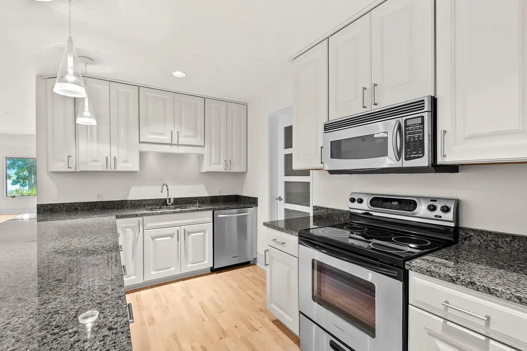 20 Hiawatha Drive Battle Creek City MI 49015