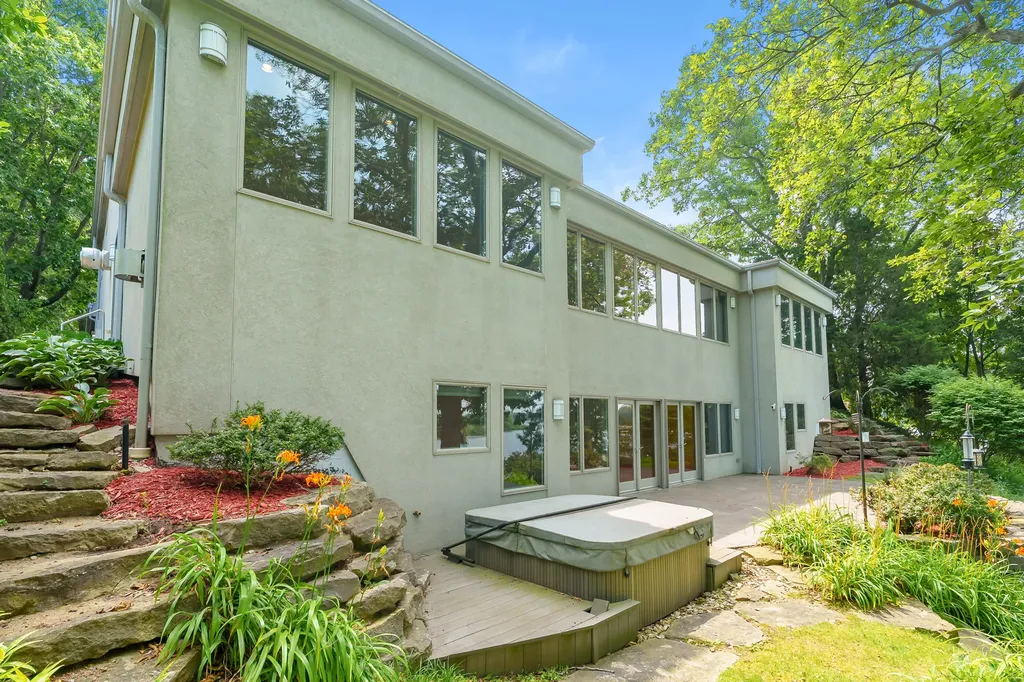 20 Hiawatha Drive Battle Creek City MI 49015