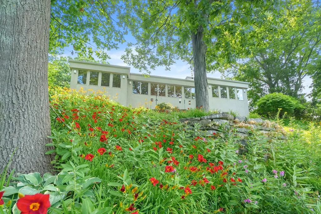 20 Hiawatha Drive Battle Creek City MI 49015