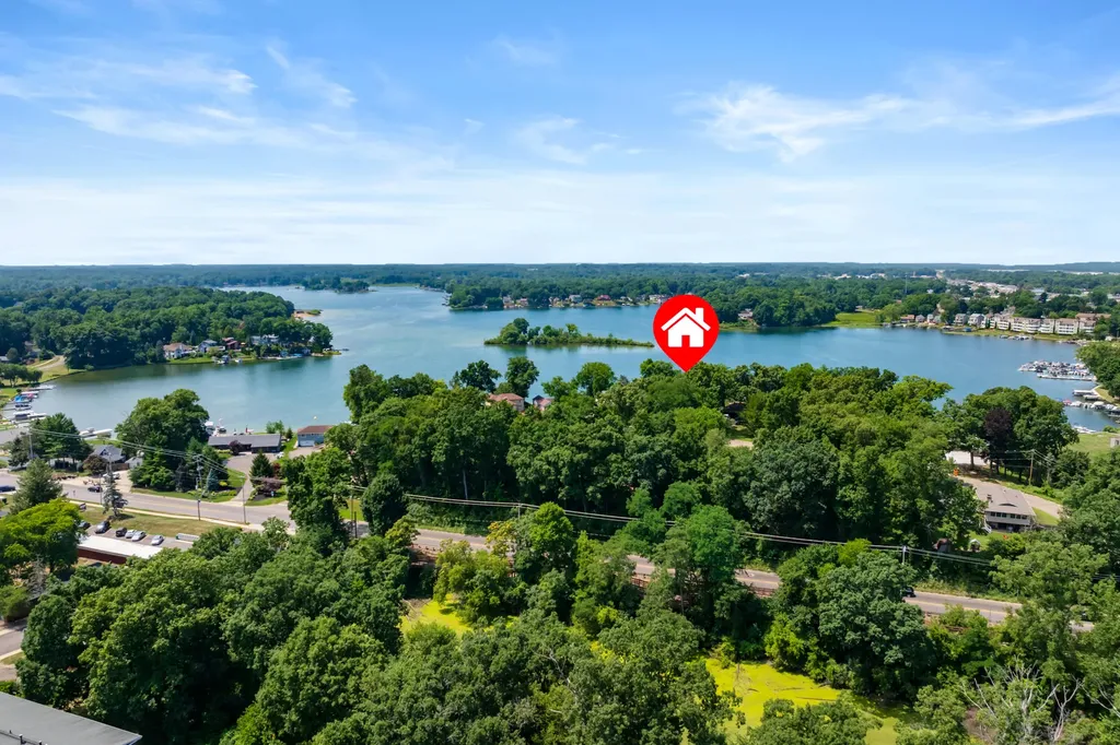 20 Hiawatha Drive Battle Creek City MI 49015