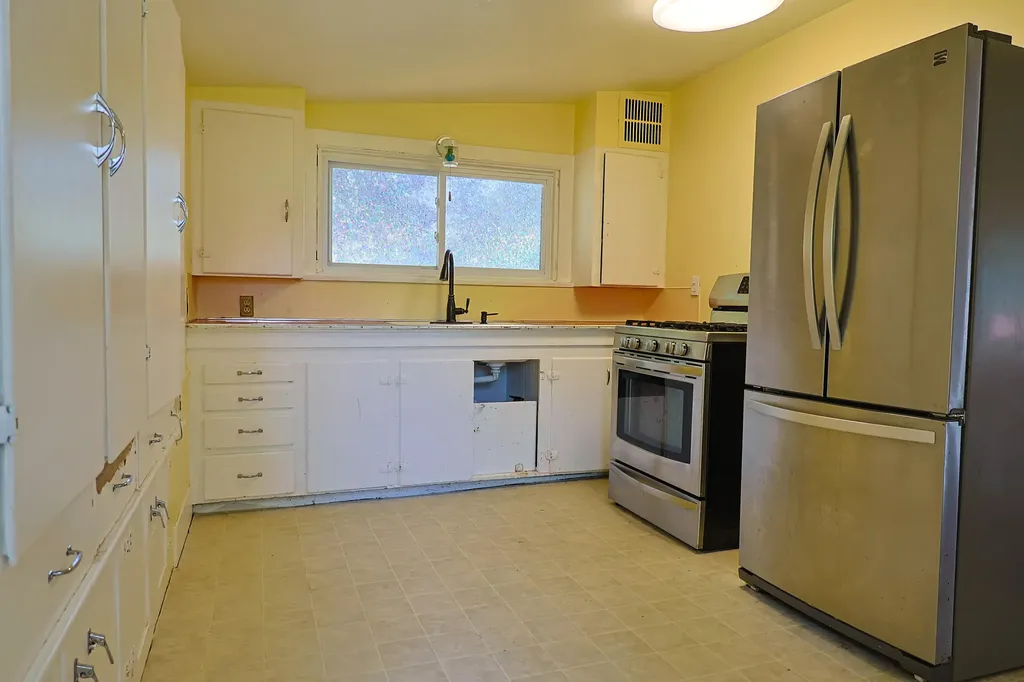 120 Union Street Antwerp Township MI 49065