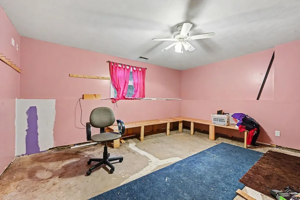 46664 Co Road 374 Lawrence Township MI 49079