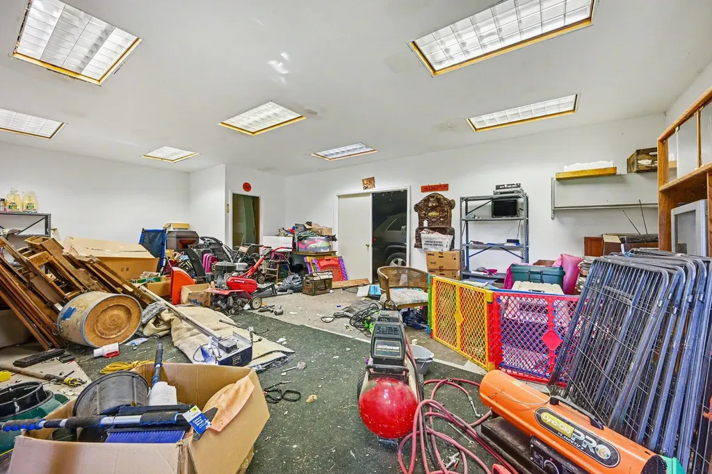 46664 Co Road 374 Lawrence Township MI 49079