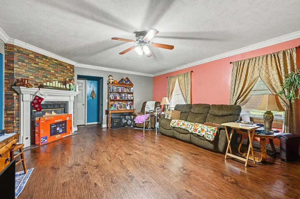 46664 Co Road 374 Lawrence Township MI 49079