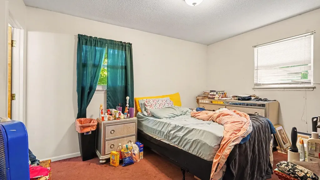 1110 Avalon Avenue Saginaw Charter Township MI 48638