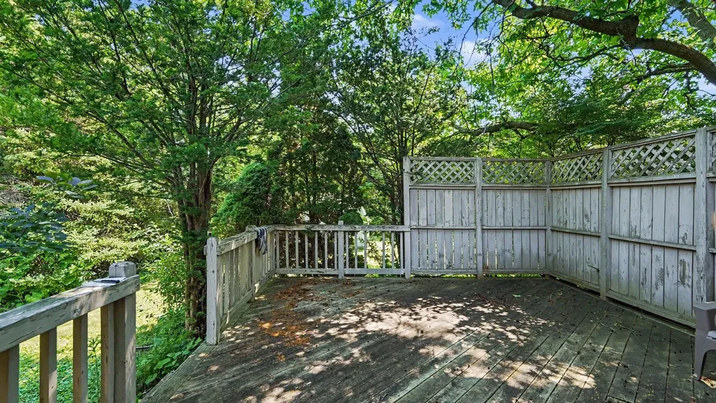 1110 Avalon Avenue Saginaw Charter Township MI 48638