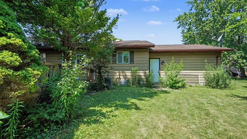 1110 Avalon Avenue Saginaw Charter Township MI 48638