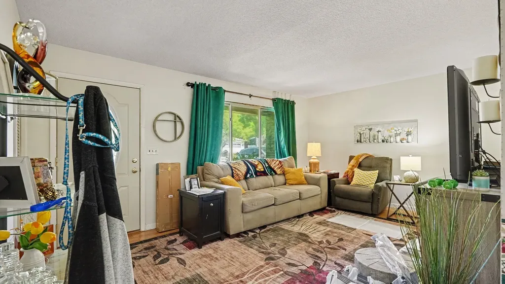 1110 Avalon Avenue Saginaw Charter Township MI 48638