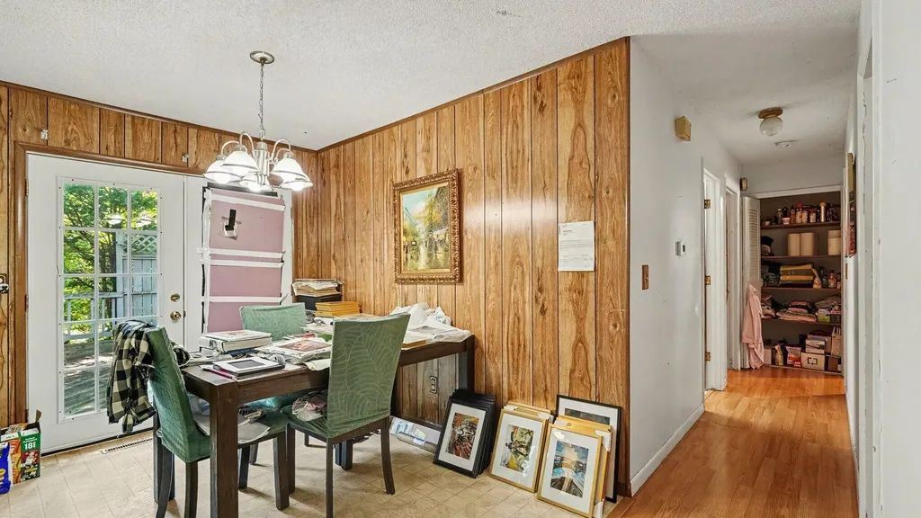 1110 Avalon Avenue Saginaw Charter Township MI 48638