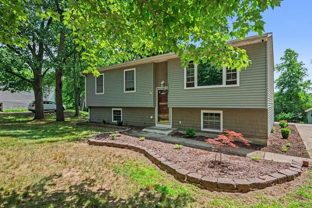 25581 Pleasant Drive Mattawan Village MI 49071