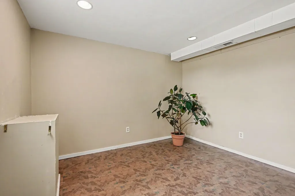 25581 Pleasant Drive Mattawan Village MI 49071