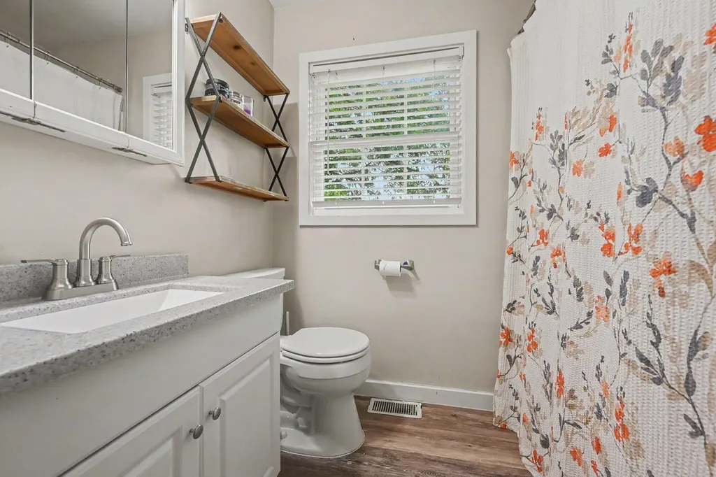 25581 Pleasant Drive Mattawan Village MI 49071