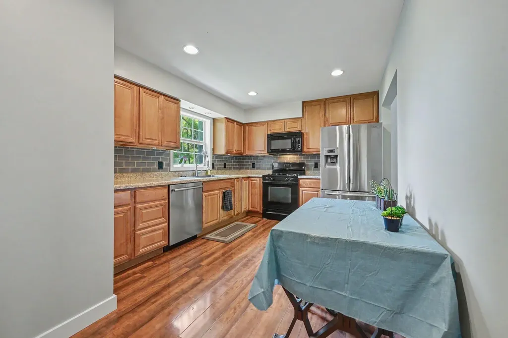 25581 Pleasant Drive Mattawan Village MI 49071